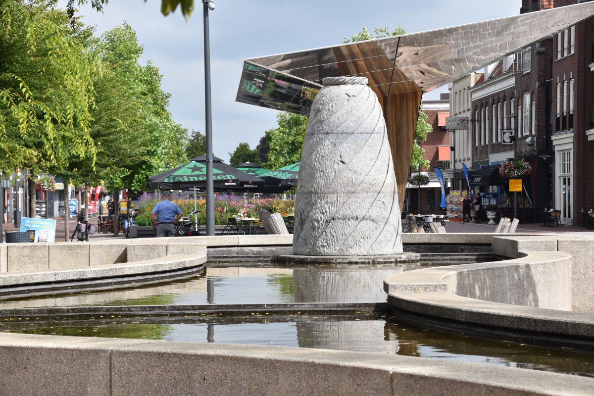 Waterkunstwerk De Cascade, Water